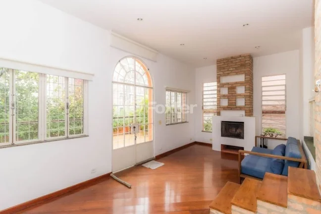 Imagem Casa Vila Madalena - 352M², 3 Dorms, 3 Suítes, 2 Vagas, 3 Salas, Lareira, Mobiliado, Varanda, Closet.