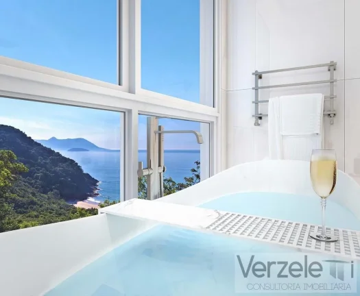 Imagem Apartamento Quadra Mar para Venda em Balneário Camboriú / SC no bairro Centro