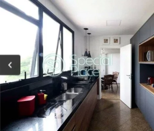 Imagem Apartamento com 200m², 04dormitórios, 04 suítes, 06 banheiros, 03 vagas de garagem. Prédio com l...