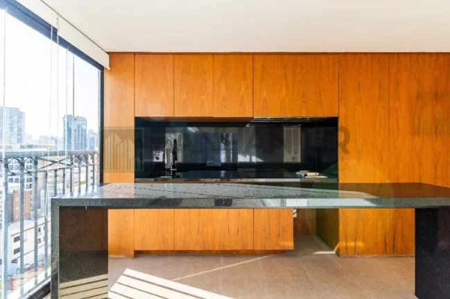 Imagem Apartamento de Alto Padrão na Vila Nova Conceição: 3 Quartos, 3 Suítes, 3 Salas, 5 Banheiros, 4 Vagas, 192m² - São Paulo-SP