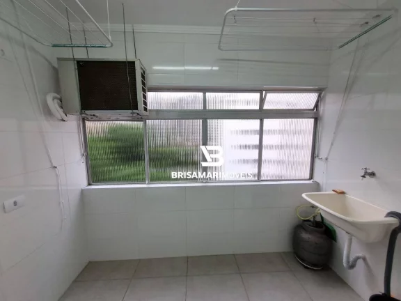 Imagem PITANGUEIRAS- UMA QUADRA DO MAR , TOTALMENTE REFORMADO , CONDOMÍNIO BAIXO , GARAGEM NO PRÉDIO.