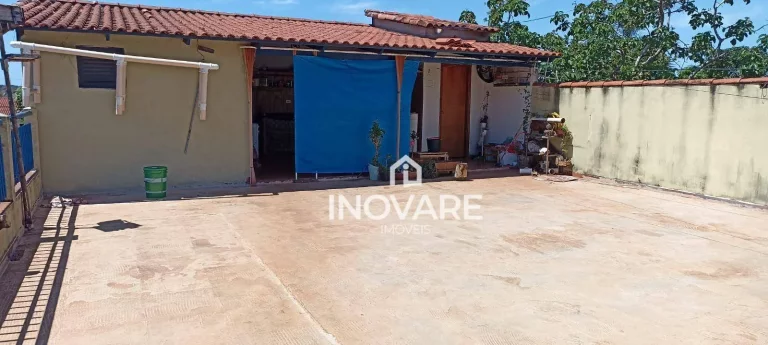 Imagem Casa com 3 dormitórios à venda por R$ 850.000,00 - Setor Planalto - Itumbiara/GO