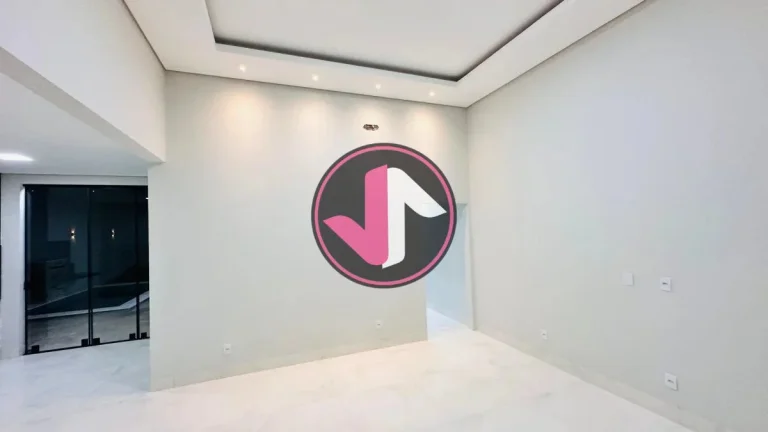 Imagem IMÓVEL COM ACABAMENTO PREMIUM E PISCINA DE ALVENARIA Casa Disponível para Venda na Planta no Bairr...