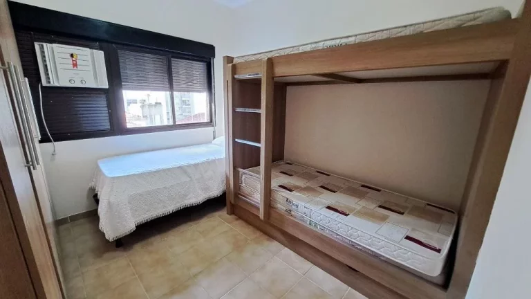 Imagem APARTAMENTO COM 3 DORMITÓRIOS, 2 VAGAS, PRÉDIO COM PISCINA E CHURRASQUEIRA.