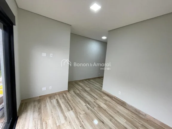 Imagem Lindo sobrado com 4 suítes (uma térrea acessível e uma master com closet e sacada), total de 6 ba...