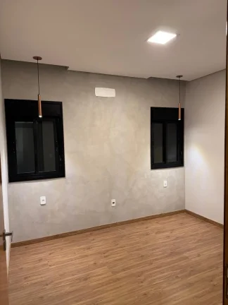 Imagem Casa em Condomínio de Luxo na Vila Nova Sorocaba - 3 Quartos, 1 Suíte, 3 Salas, 3 Banheiros, 1 Vaga - 145m²
