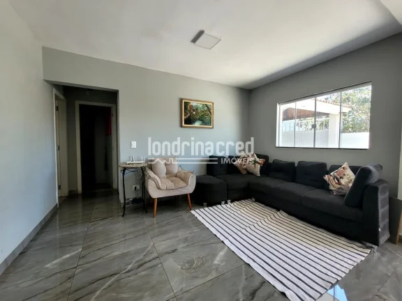 Imagem Casa no Jardim São Vicente Palotti com 3 dormitórios (1 suíte), sala ampla, cozinha, 2 banheiros, 3 vagas de garagem e 165m² construídos em terreno de 250m²