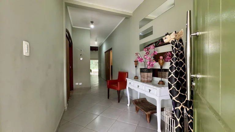Imagem Maravilhosa Casa à Venda com Atmosfera Aconchegante!