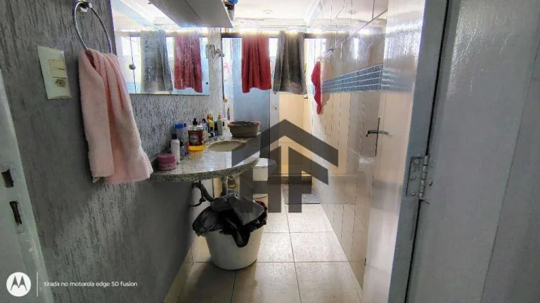 Imagem Casa de 284m² à venda, com 5 quartos (2 suítes), localizada no Cordeiro, Recife - Pernambuco.