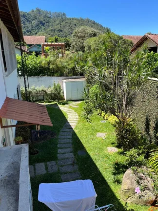 Imagem Vendo esta luxuosa casa no bairro Conego . Nova Friburgo.