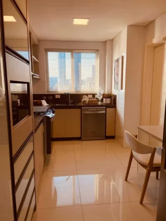Imagem Apartamento com 3 dormitórios sendo 3 suítes e 1 vaga de garagem em Balneário Camboriú/SC