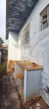 Imagem Terreno 300m² (10 X 30mts) com Casa Antiga com 6 Cômodos, Escritura no Jardim Zaíra 2, Mauá-SP