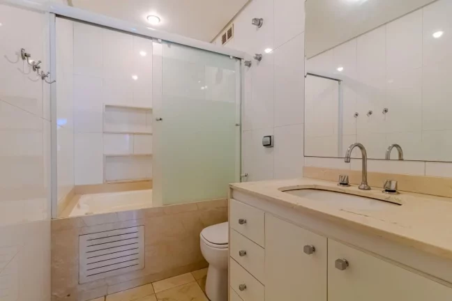 Imagem Apartamento para Venda em Rio de Janeiro, Barra da Tijuca, 3 dormitórios, 1 suíte, 3 banheiros, 2 vagas