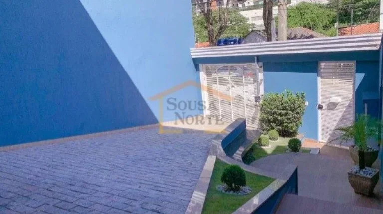Imagem Sobrado reformado com 313 m² de área útil, possui 5 dormitórios, sendo 3 suítes, 6 banheiros, 4...
