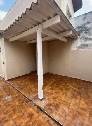 Imagem Casa com 2 dormitórios para alugar, 90 m² por R$ 1.890/mês - Jardim Maria Augusta - Taubaté/SP