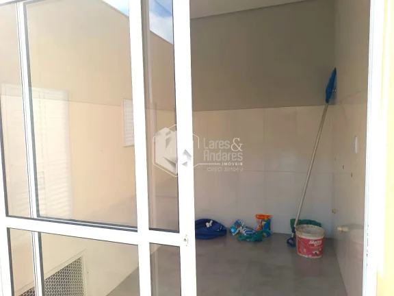 Imagem CASA À VENDA, COM 190M² 3 DORMS (1 SUÍTE) 5 VAGAS, PISCINA, CHURRASQUEIRA - RESIDENCIAL CALIFÓRNIA GARDEN, SÃO SEBASTIÃO DO PARAÍSO, MG