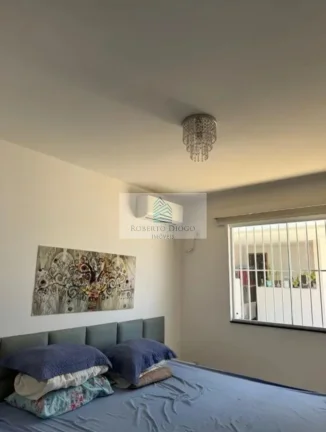 Imagem Casa à venda em Maricá-RJ: 2 quartos, 1 sala, 3 banheiros, 5 vagas de garagem, 141 m² no Jardim Atlântico Leste. Venha conferir!