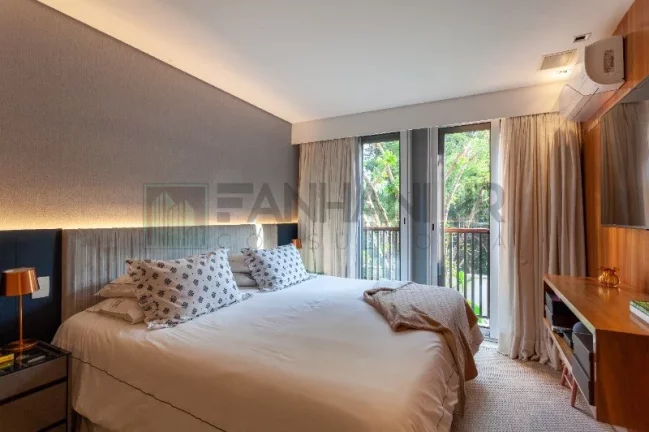 Imagem CASA EM CONDOMÍNIO DE LUXO À VENDA EM SÃO PAULO! Venha conhecer o Essenza House E Garden, um condomínio exclusivo localizado nos Jardins. Com uma loc