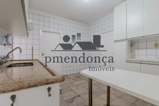 Imagem Apartamento com 155m² na Rua Baronesa de Itu, pronto para morar!