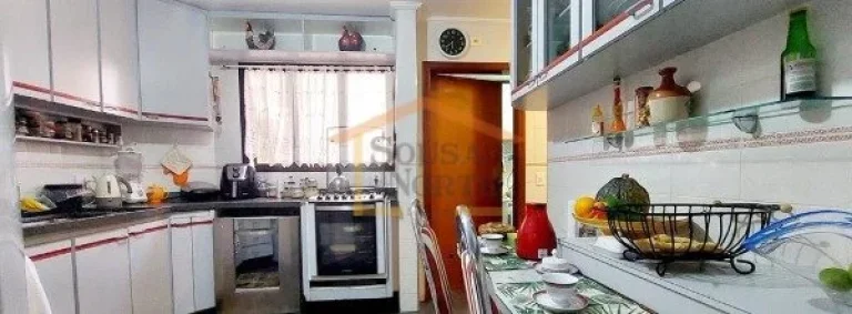 Imagem Apartamento alto padrão, 3 dormitórios, sendo 3 suítes, closet, sala ampla para 3 ambientes, saca...
