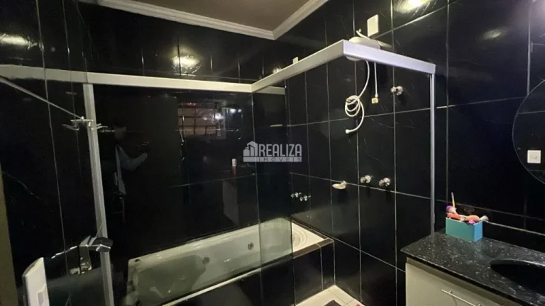 Imagem Casa à venda no bairro de Lourdes - em Uberaba