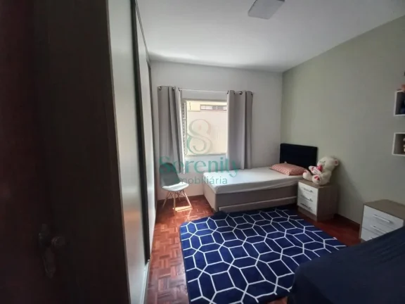 Imagem Excelente Casa à Venda no Coliseu em Londrina - 3 dormitórios - 2 suítes - Edícula com churrasqueira - R$920.000,00