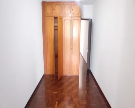 Imagem Sobrado com 5 dormitórios , 02 suítes e 02 vagas - Jardim Ester