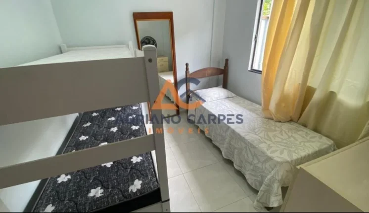 Imagem Casa de 3 quartos sendo uma suíte Meia Praia Temporada