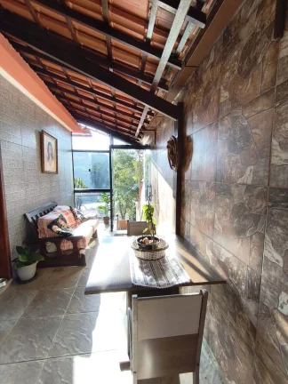 Imagem Vendo esta excelente casa no bairro: Varginha - Nova Friburgo.