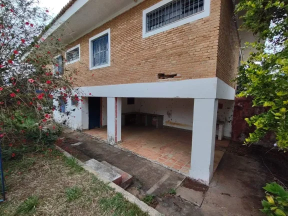 Imagem Imóvel à venda em Atibaia  Ideal para comércio ou moradia