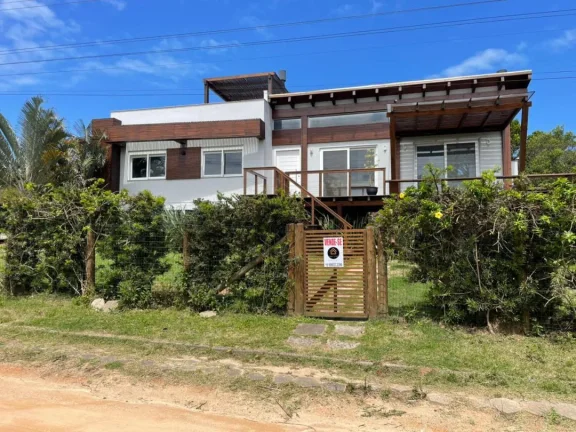 Imagem Casa com 2 Quartos à Venda, 110 m² em Imbituba - Imbituba