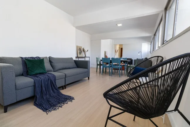 Imagem OPORTUNIDADE IMPERDÍVEL Apartamento 121M², 3Q, 1Suíte, 2 Banheiros, 1 Vaga.