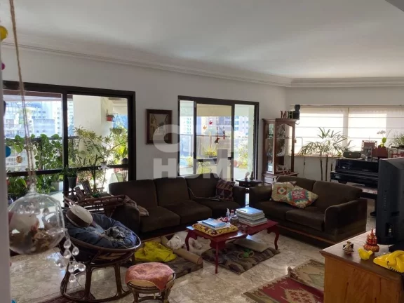 Imagem Lindo apartamento com piscina, andar alto, hall privativo, segurança e privacidade com portaria 24h...