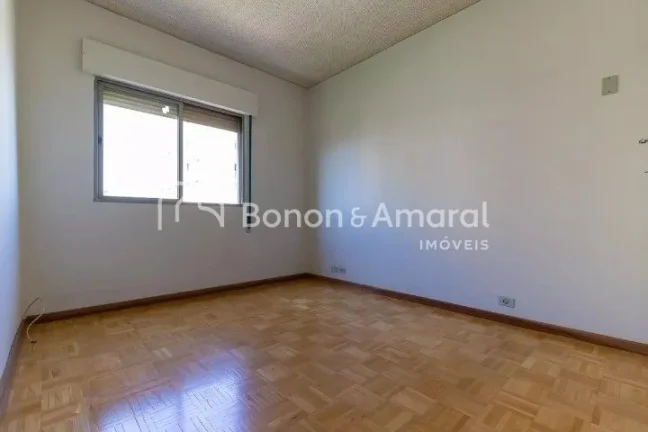 Imagem Apartamento acolhedor à venda, com sala para 3 ambientes, 3 quartos e 1 banheiro, além de cozinha ...
