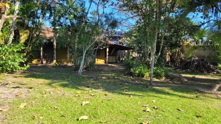 Imagem VENDIDO PELA MOVA! Casa com dois terrenos, quadra mar em Itapoá