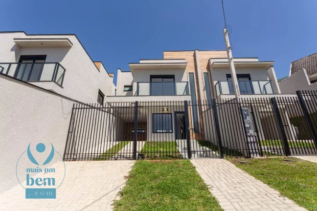 Sobrado com 3 dormitórios à venda, 103 m² por R$ 680.000,00 - Atuba - Curitiba/PR