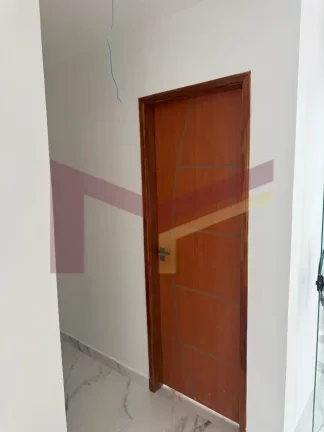 Imagem Casa 2/4 na Conceicao