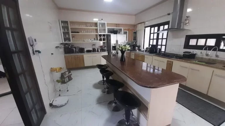 Imagem Sobrado com 4 dormitórios à venda, 327 m² por R$ 780.000,00 - Vila Amorim - Suzano/SP