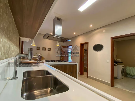 Imagem Casa em Campos do Jordão – Com 05 suítes em condomínio fechado