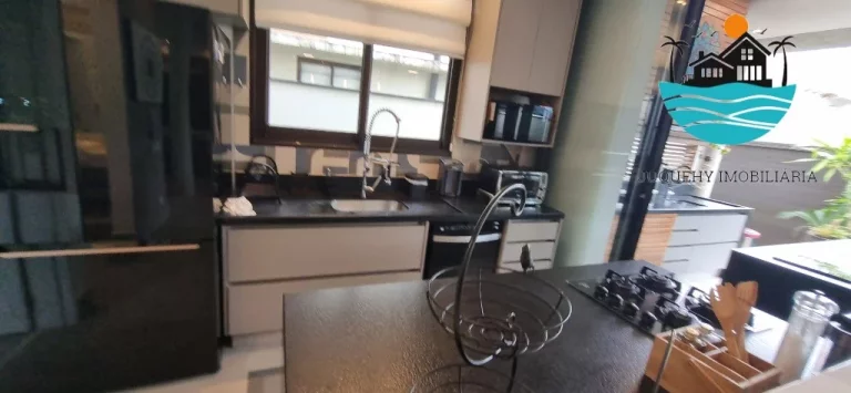 Imagem Venda ou Aluguel de casa em Juquehy - Condomínio com 4 suítes, 200m da praia, piscina privativa, área gourmet - máx. 12 pessoas | Juquehy Imobiliária