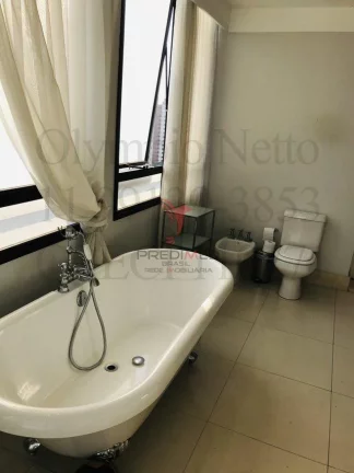 Imagem Linda Cobertura em Moema, andar alto com 272 mts2 , 3 Suites e 4 Vagas de Garagem