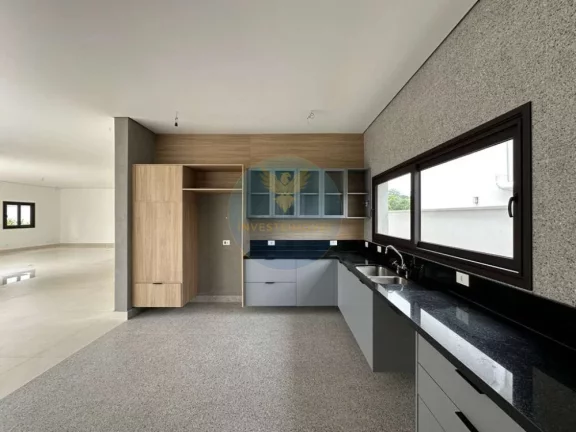 Imagem Casa em Condomínio a Venda no bairro Granja Viana - Carapicuíba, SP