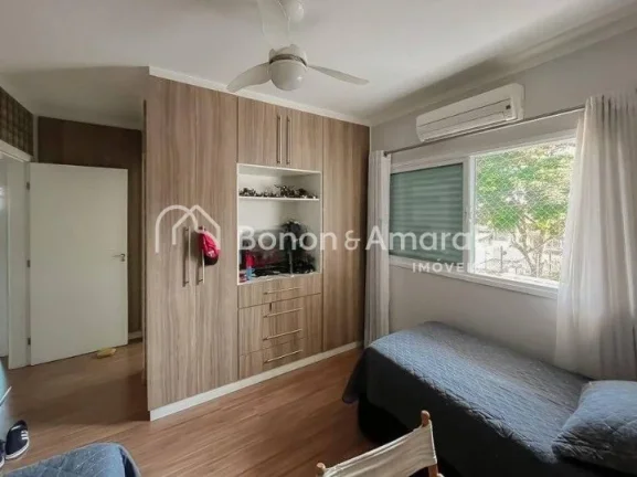 Imagem Casa com 3 Quartos e 4 banheiros à Venda, 250 m² por R$ 1.600.000