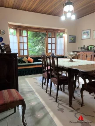 Imagem Casa a Venda com 03 Suítes, por 2.500.000,00 em Vila Inglesa.