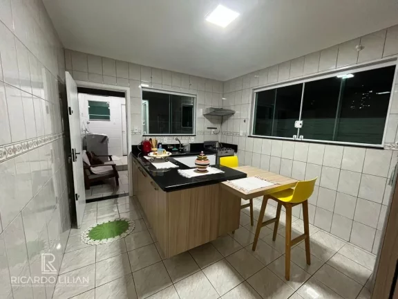 Imagem Sobrado com 3 dorms sendo uma suite, duas vagas e edicula no Jardim Textil - Proximo ao Analia Franco
