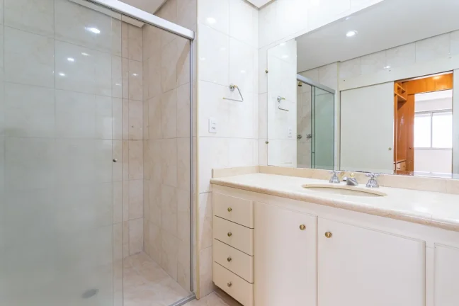 Imagem Apartamento 126M² Reformado, 3Q, 1 Suíte, 2 Banheiros, 1 Vaga, Churrasqueira, Salão de Festas, Portaria 24h.