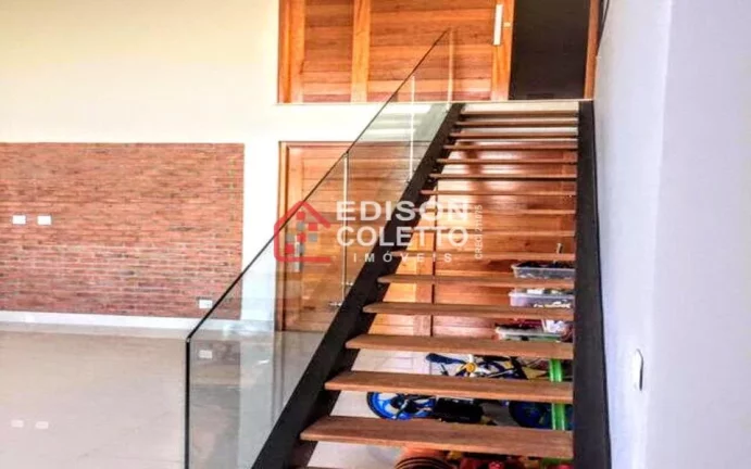 Imagem "Pronto para Morar" Casa no Condomínio Park Campestre com 4 suites com área intima