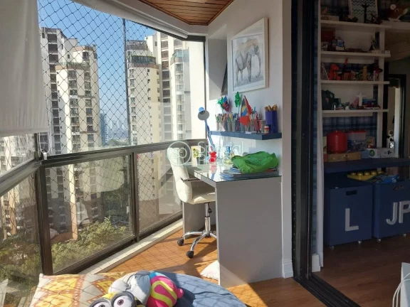 Imagem Area 217m2 Living com 3 ambientes Lareira Sala de jantar Varanda Lavabo 03 quartos 02 suites Cozinha...