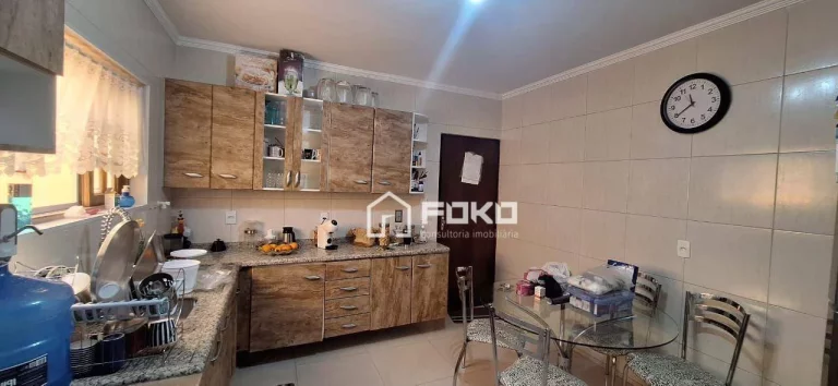Imagem Sobrado com 3 dormitórios à venda, 158 m² por R$ 650.000,00 - Vila Gopoúva - Guarulhos/SP