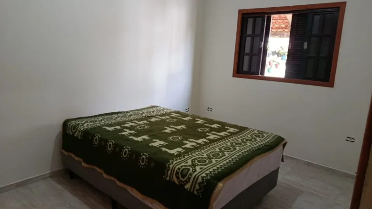 Imagem Chácara à venda em Araçoiaba da Serra-SP, Bairro Cercado, 2 quartos, 1 suíte, 1 sala, 2 banheiros, 6 vagas, 1.100m².